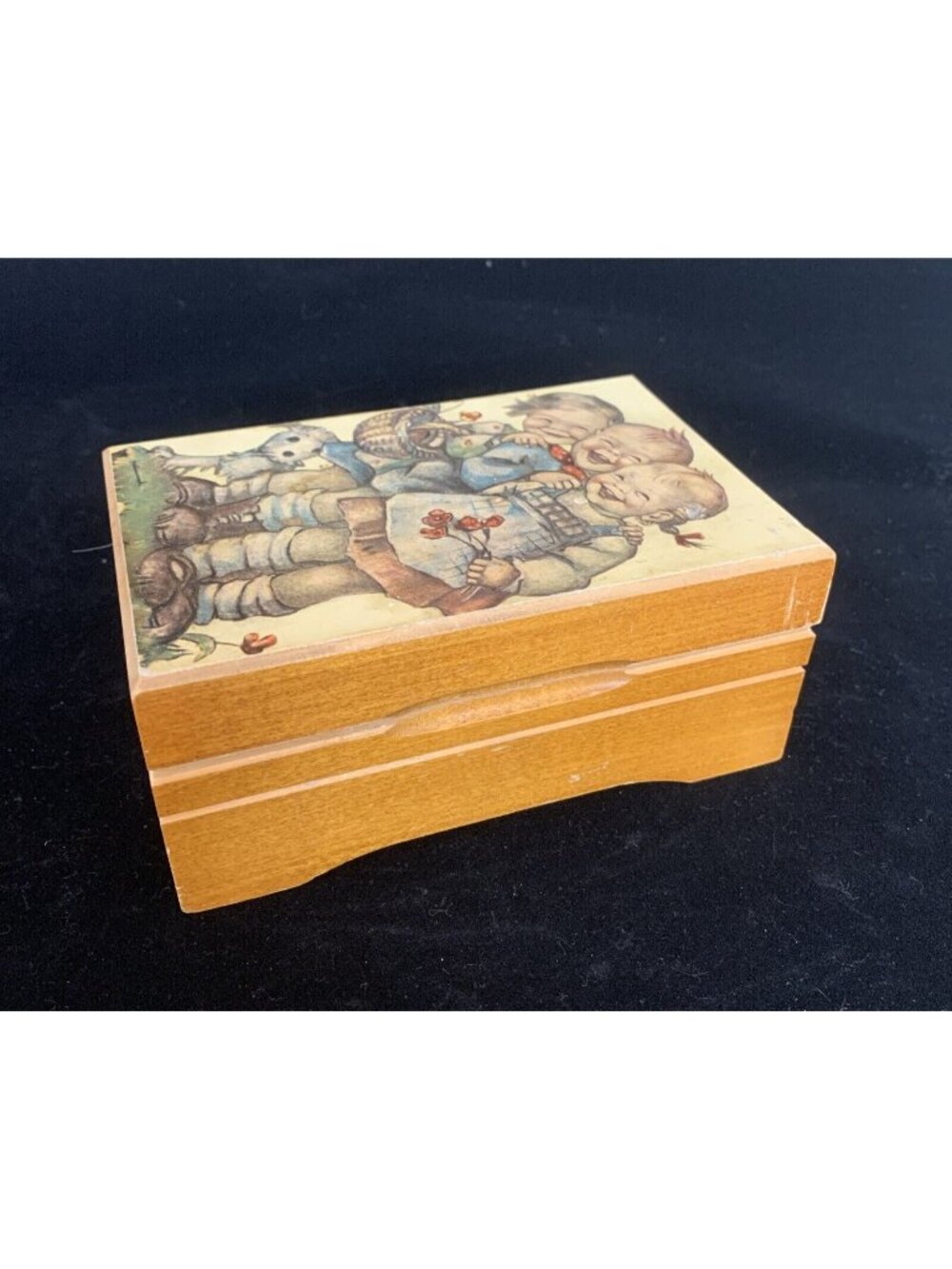 Swiss Cuendet Music Box Hummel Girls Dr Zhivago Laura's Theme Works Tested Vtg